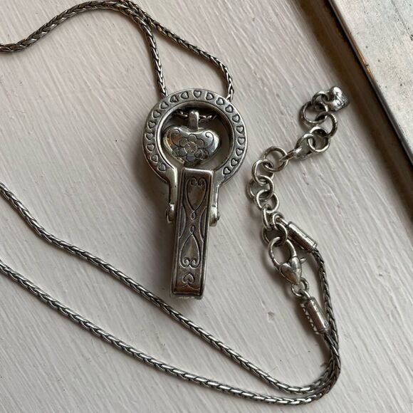 Brighton silver‎ scrolled heart Badge Clip lanyard long Necklace - Picture 3 of 6